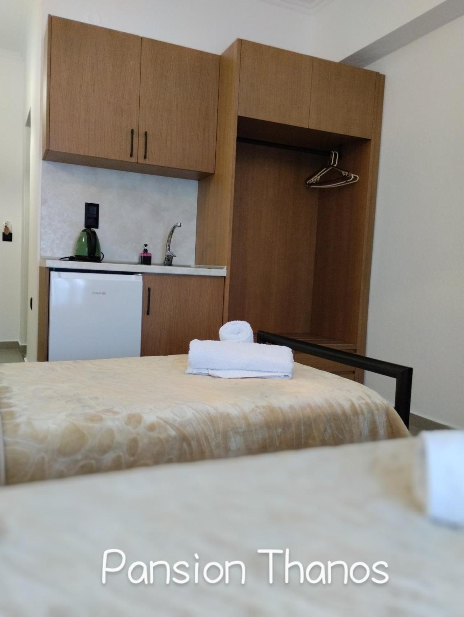 Pansion Thanos Ouranoupoli Esterno foto